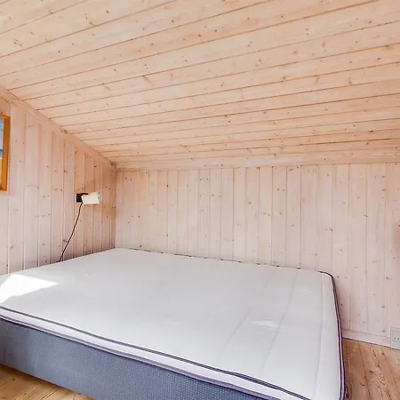 Three-bedroom Holiday In * Hals